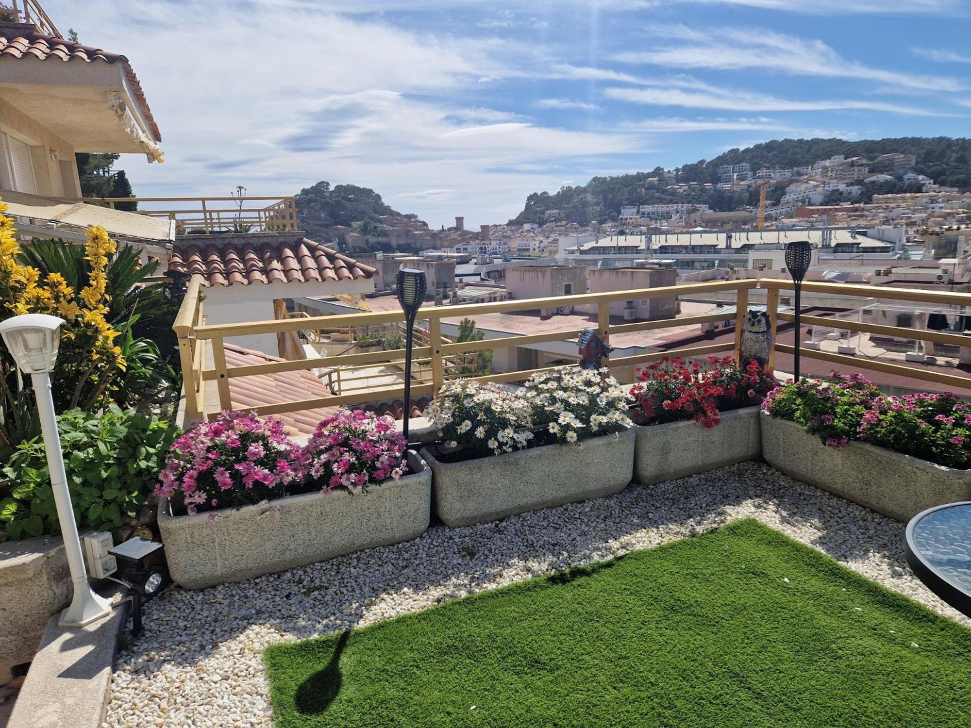Apartment Luna With Jacuzzi, 5mins Walking To The Beach, Sea And Castle View Big Terrace Tossa de Mar
