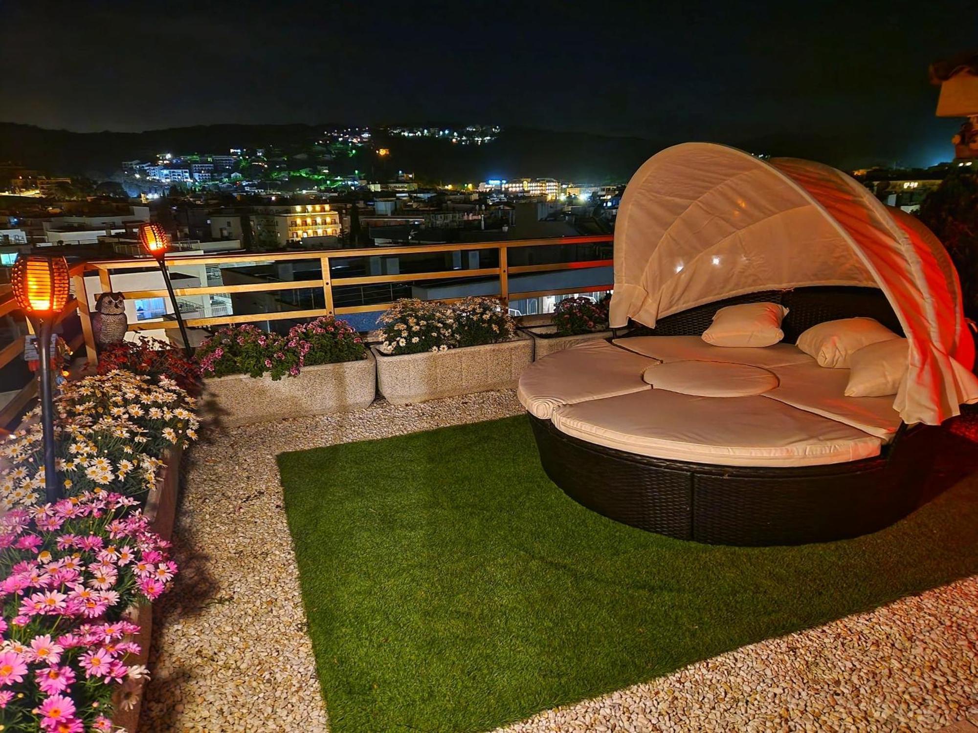 Apartment Luna With Jacuzzi, 5mins Walking To The Beach, Sea And Castle View Big Terrace
