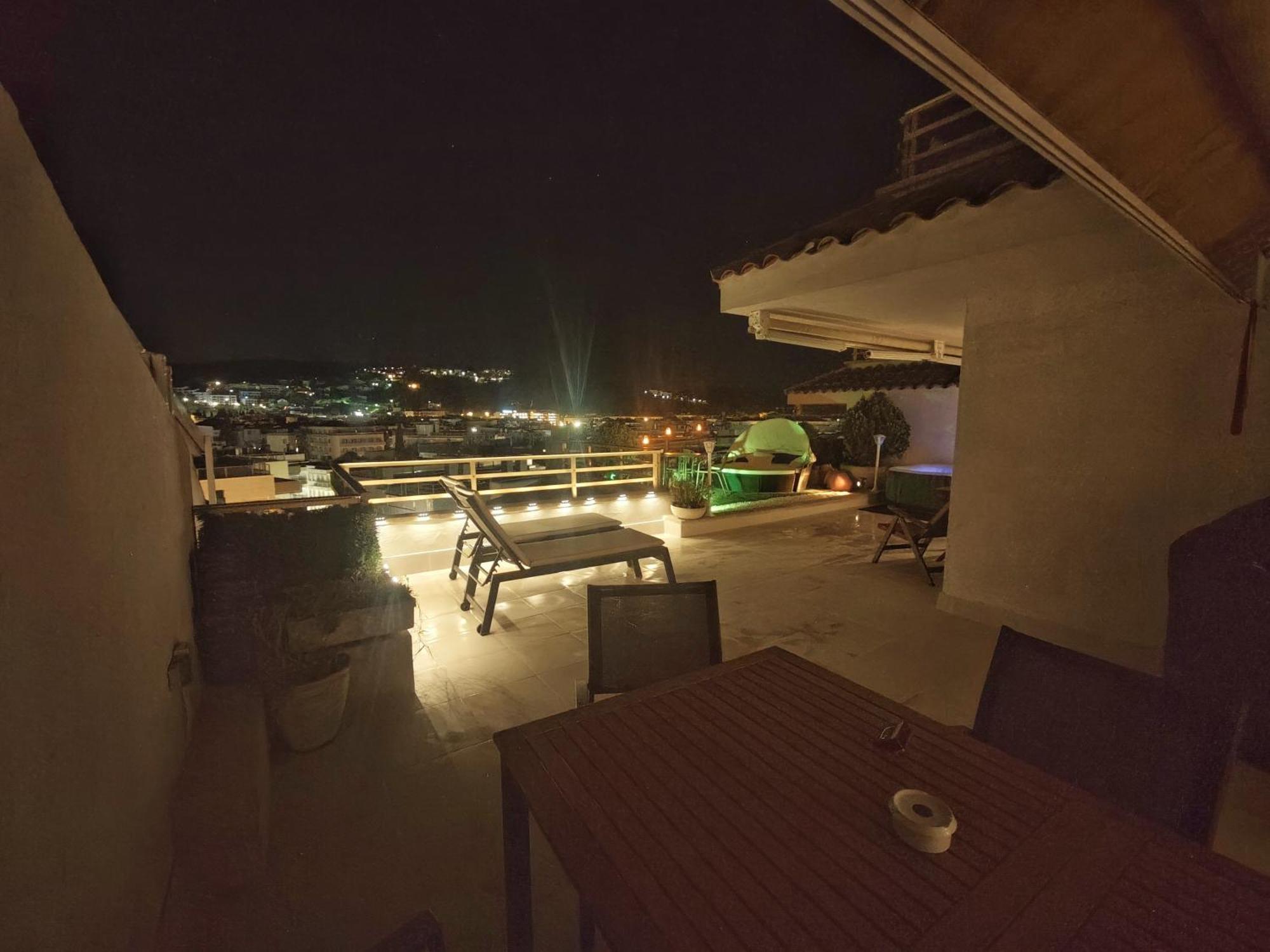 Apartment Luna With Jacuzzi, 5mins Walking To The Beach, Sea And Castle View Big Terrace Tossa de Mar