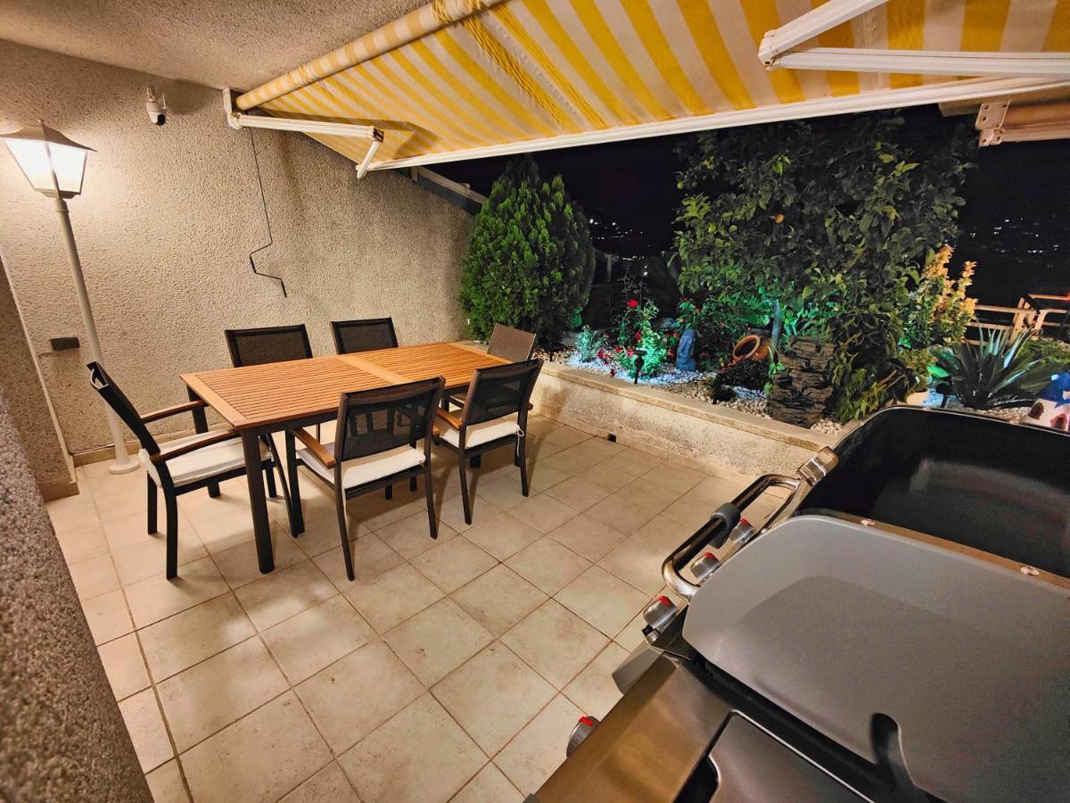 Apartament Luna With Jacuzzi, 5mins Walking To The Beach, Sea And Castle View Big Terrace *