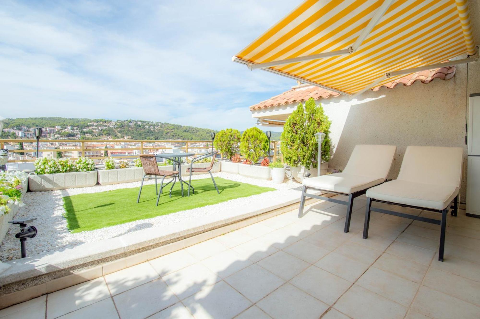 Luna With Jacuzzi, 5mins Walking To The Beach, Sea And Castle View Big Terrace Apartament