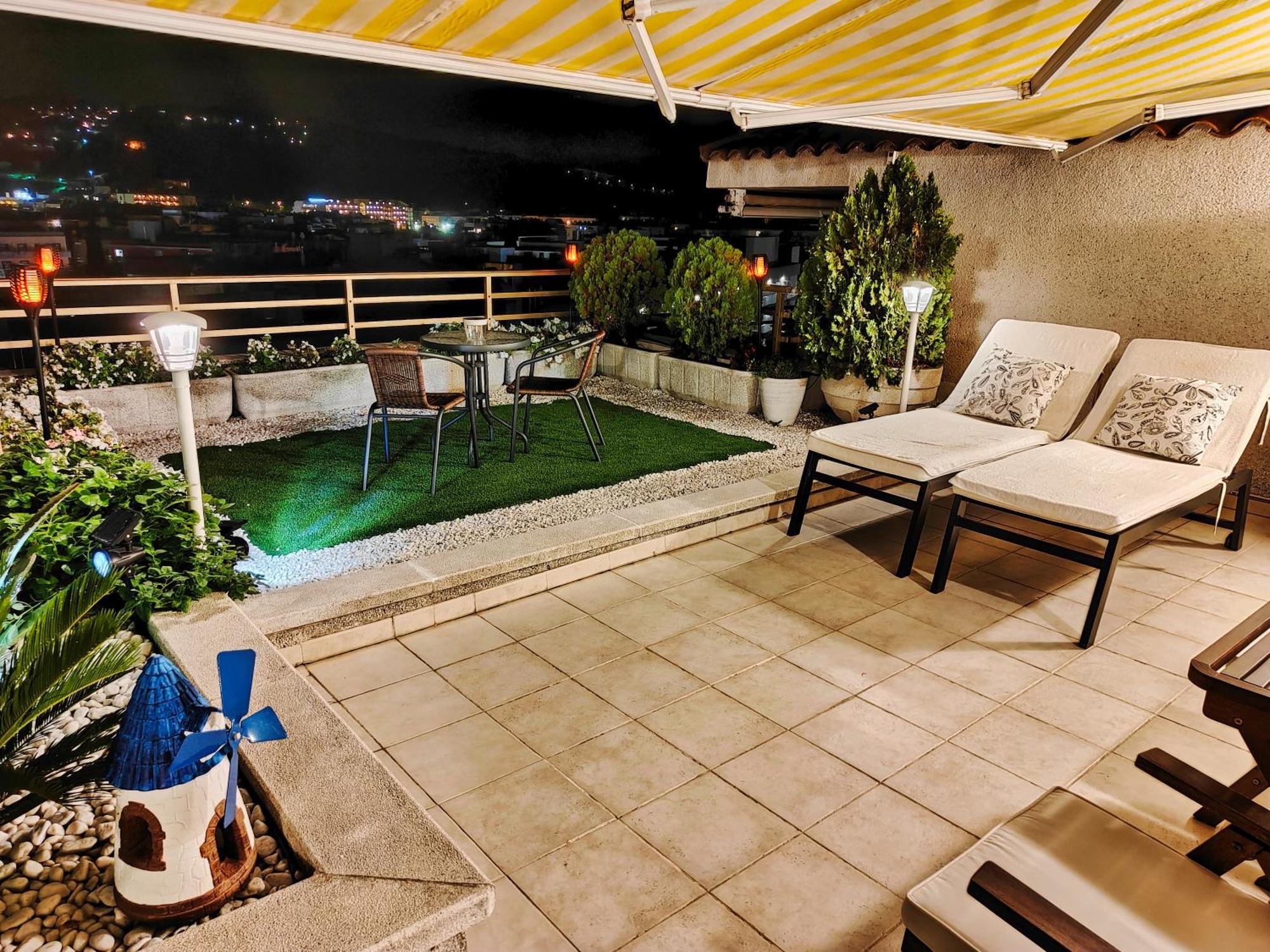Apartament Luna With Jacuzzi, 5mins Walking To The Beach, Sea And Castle View Big Terrace