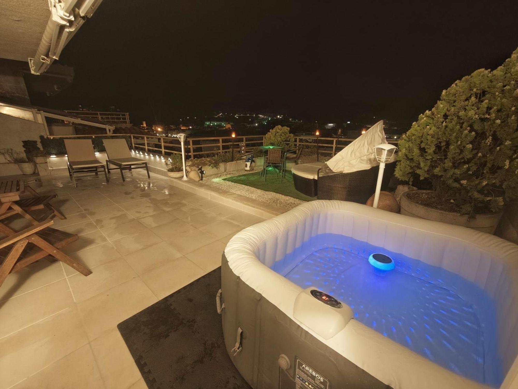 Appartement Luna With Jacuzzi, 5mins Walking To The Beach, Sea And Castle View Big Terrace